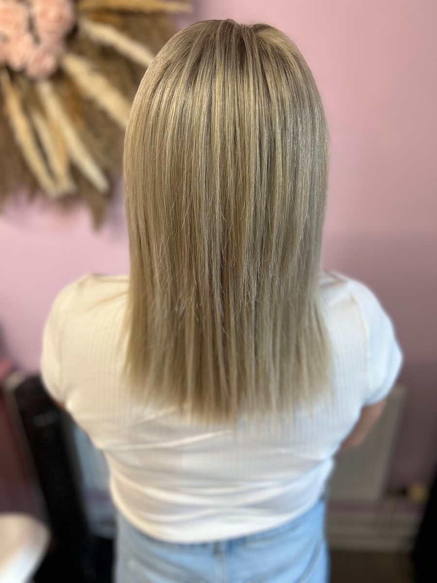 Sandy blonde full head foils, straight finish